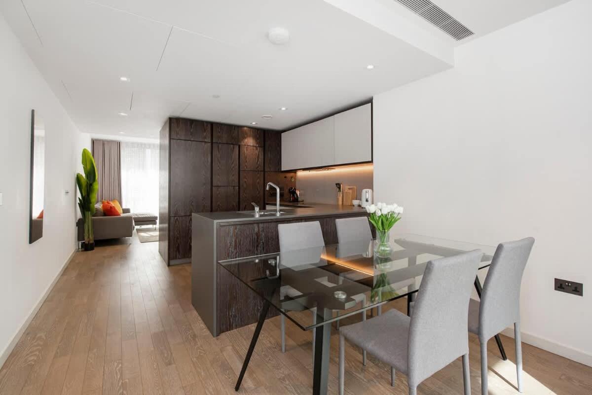 Modern 2 Bed Battersea Power Station Apartamento *